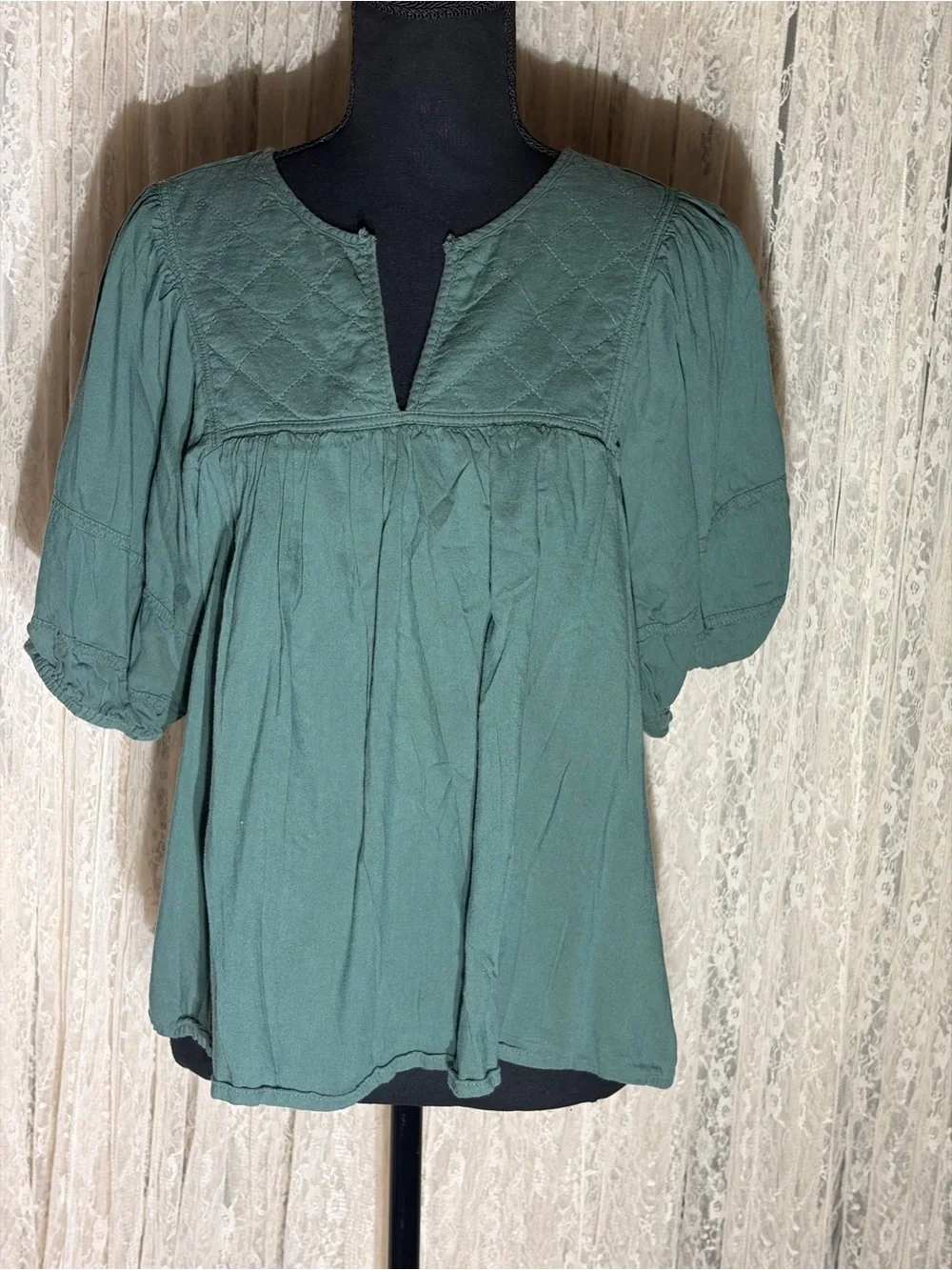Old Navy Quilted Yoke Puff Sleeve Top in Teal Green